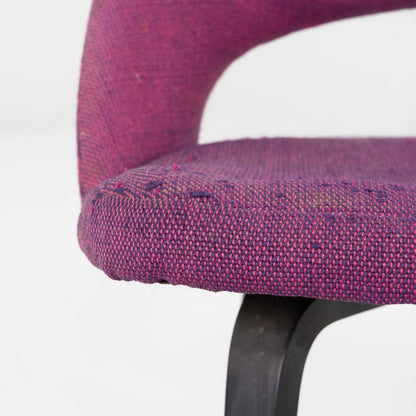 Saarinen Armless Executive Chair, Model 72CW