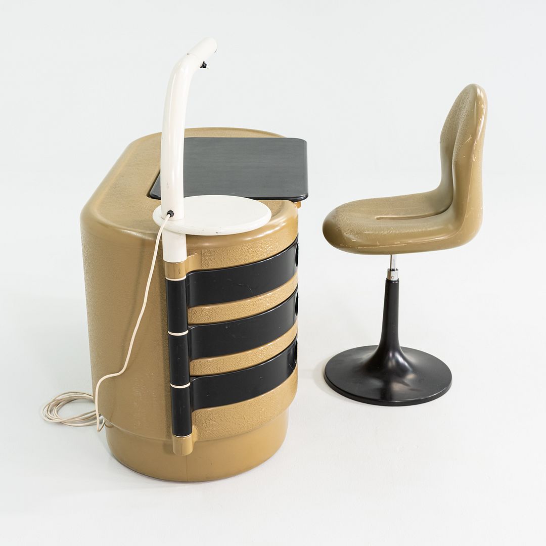 Hadi' Desk and Chair
