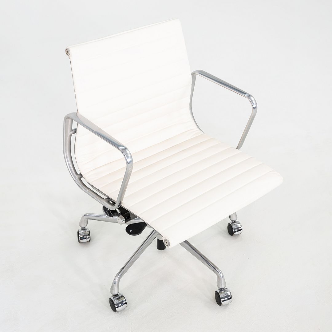 Aluminum Group Management Desk Chair, Model EA335