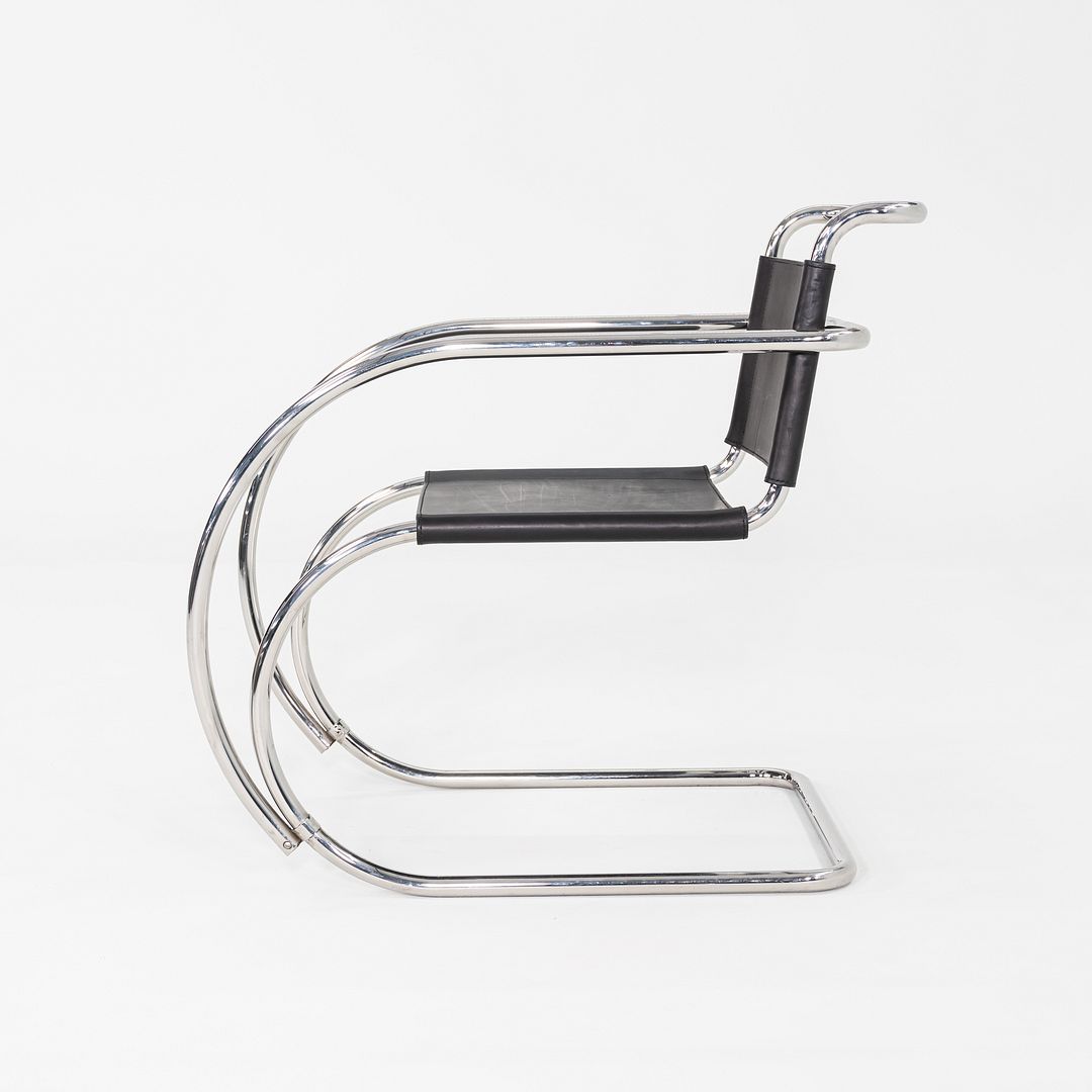 MR20 Arm Chair