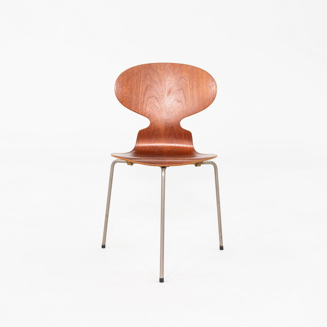3-Leg Ant Chair