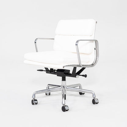Soft Pad Management Chair, EA435