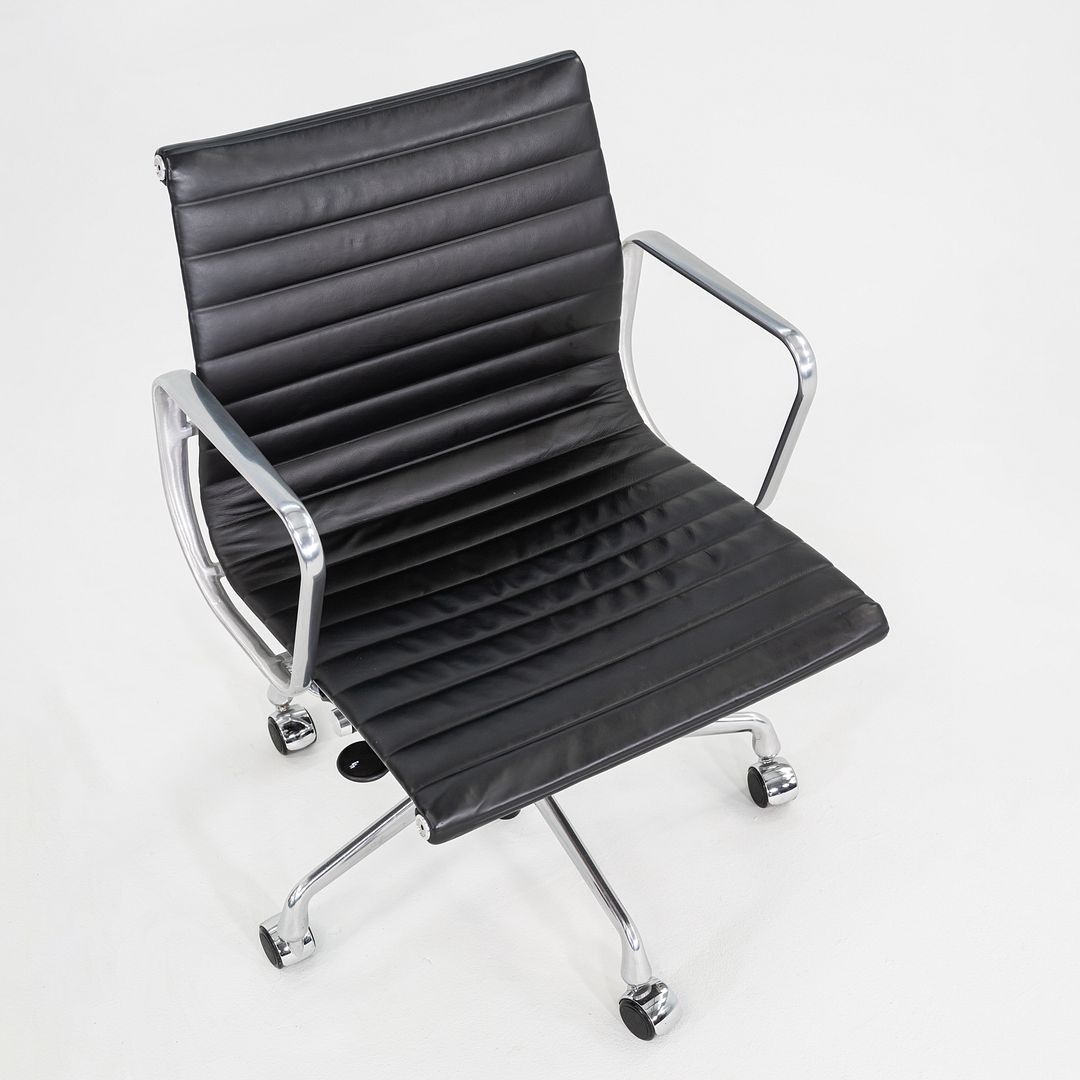 Aluminum Group Management Chair, EA335