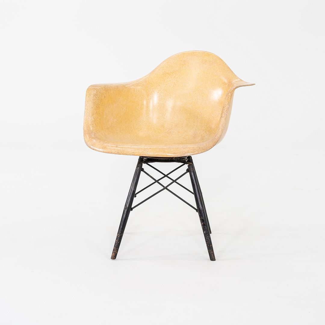PAW Chair