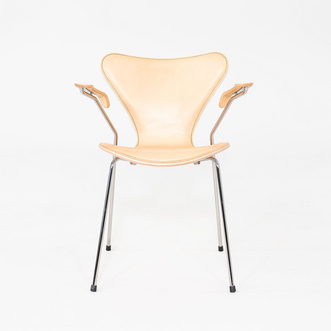 Series 7 Arm Chair