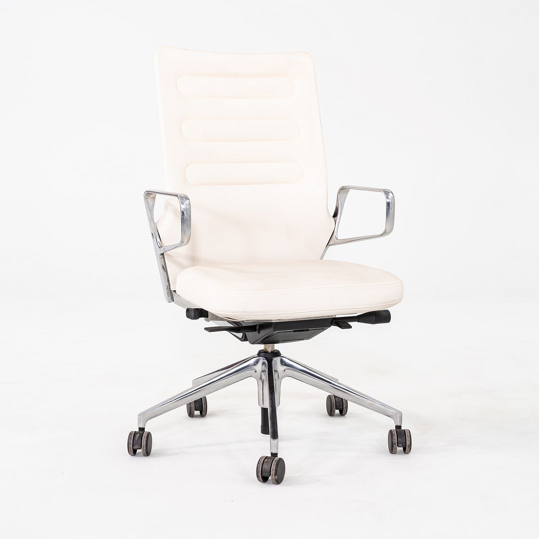 AC 5 Desk Chair