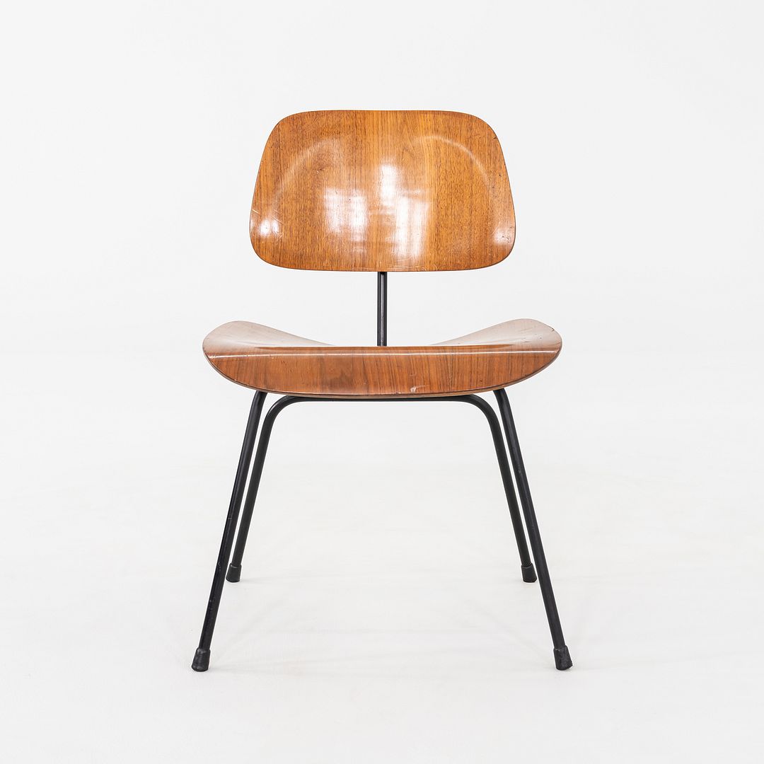 DCM Chair
