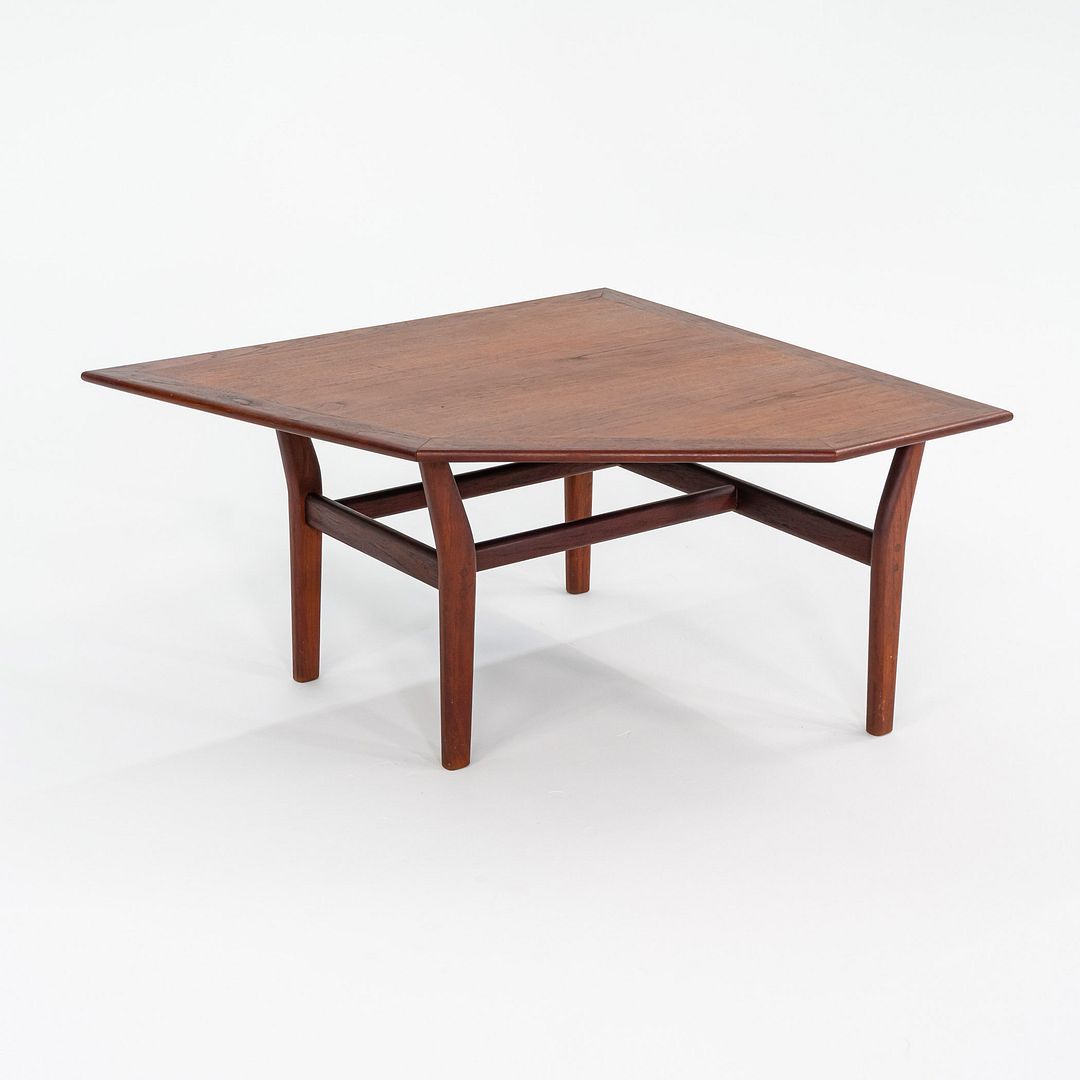 Corner Table Desk