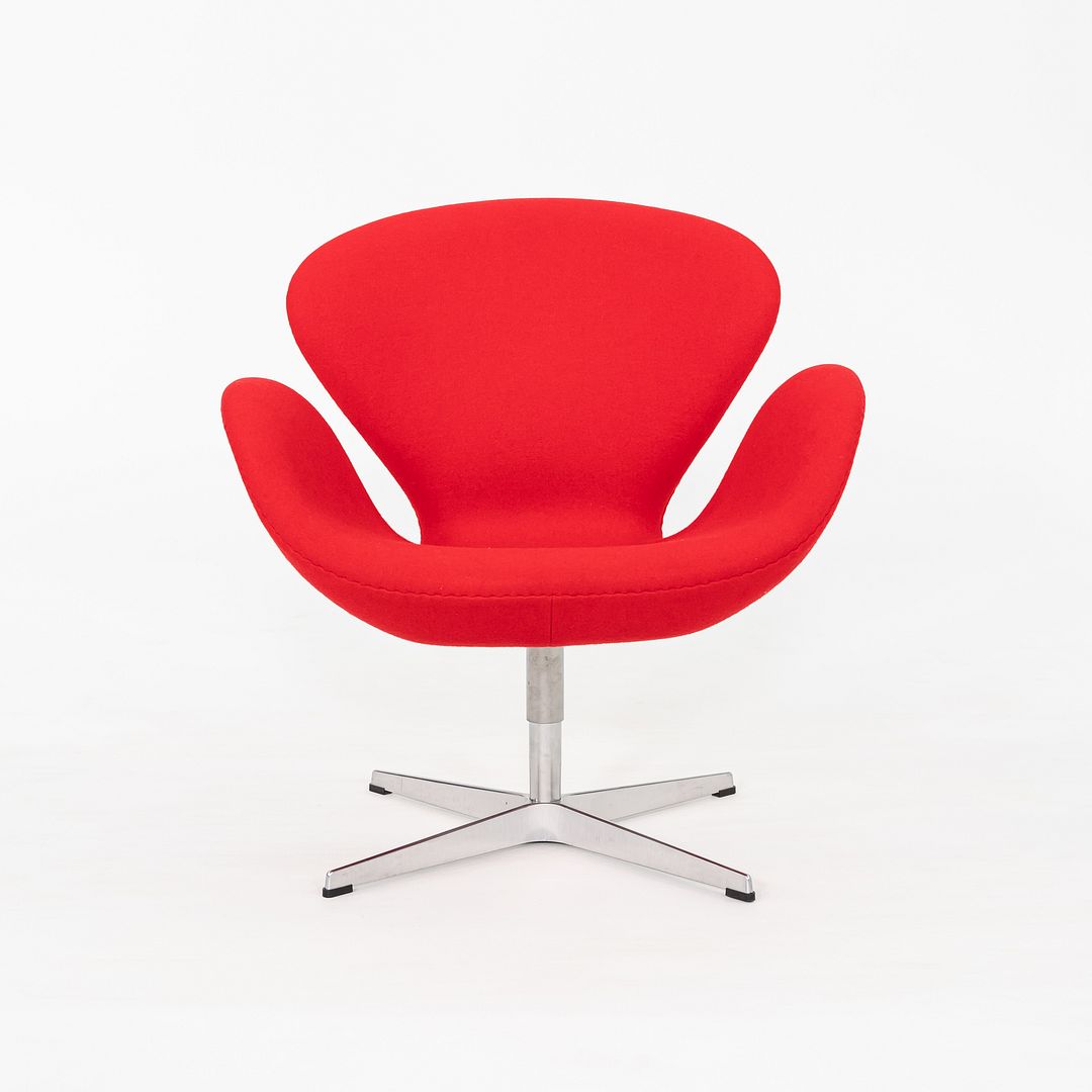 Swan Chair, Model 3320