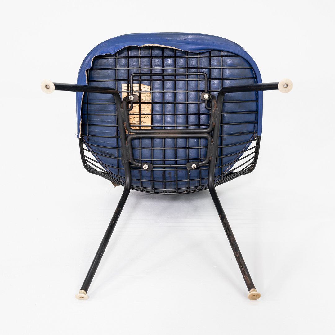 DKX-1 Chair