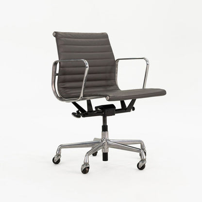 Aluminum Group Management Desk Chair, model EA335