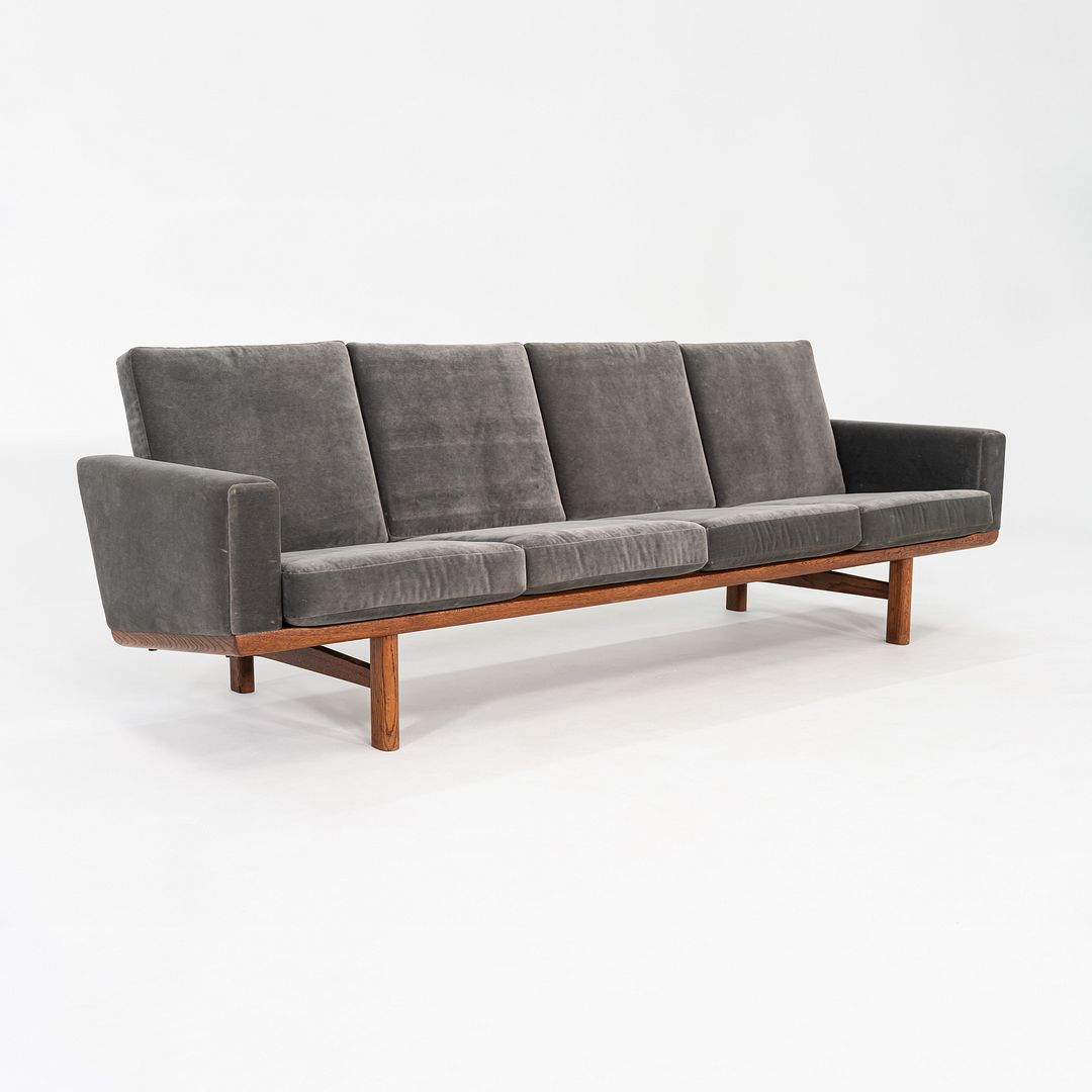 GE236 Sofa