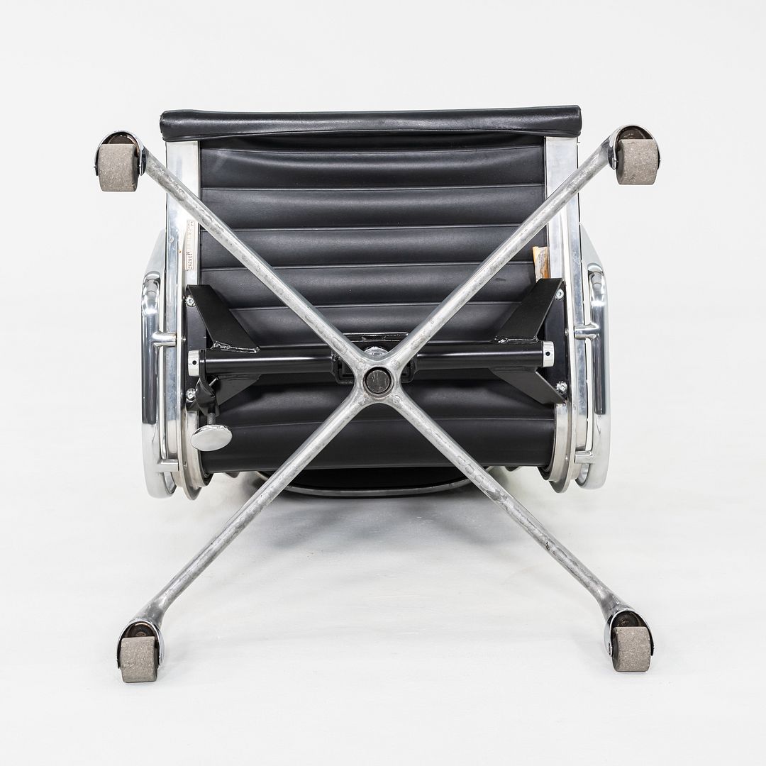 Aluminum Group Executive Desk Chair, Model EA320