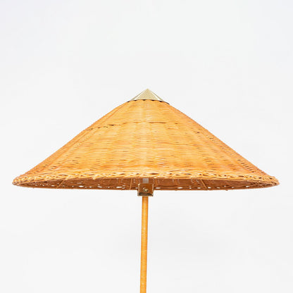 9602 Floor Lamp