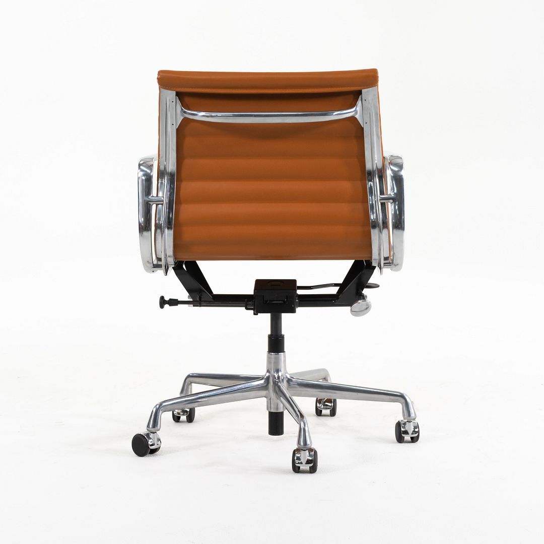 Eames Aluminum Group Management Desk Chair, Model EA335