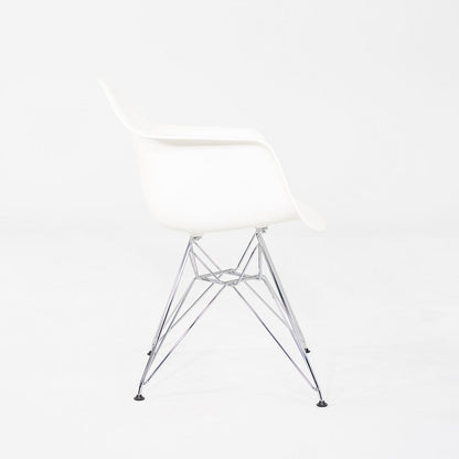 DAR Armchair