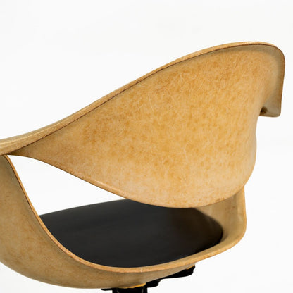 Swag Leg Armchair, Model MAF