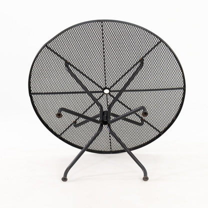 Sculptura Round Dining Table