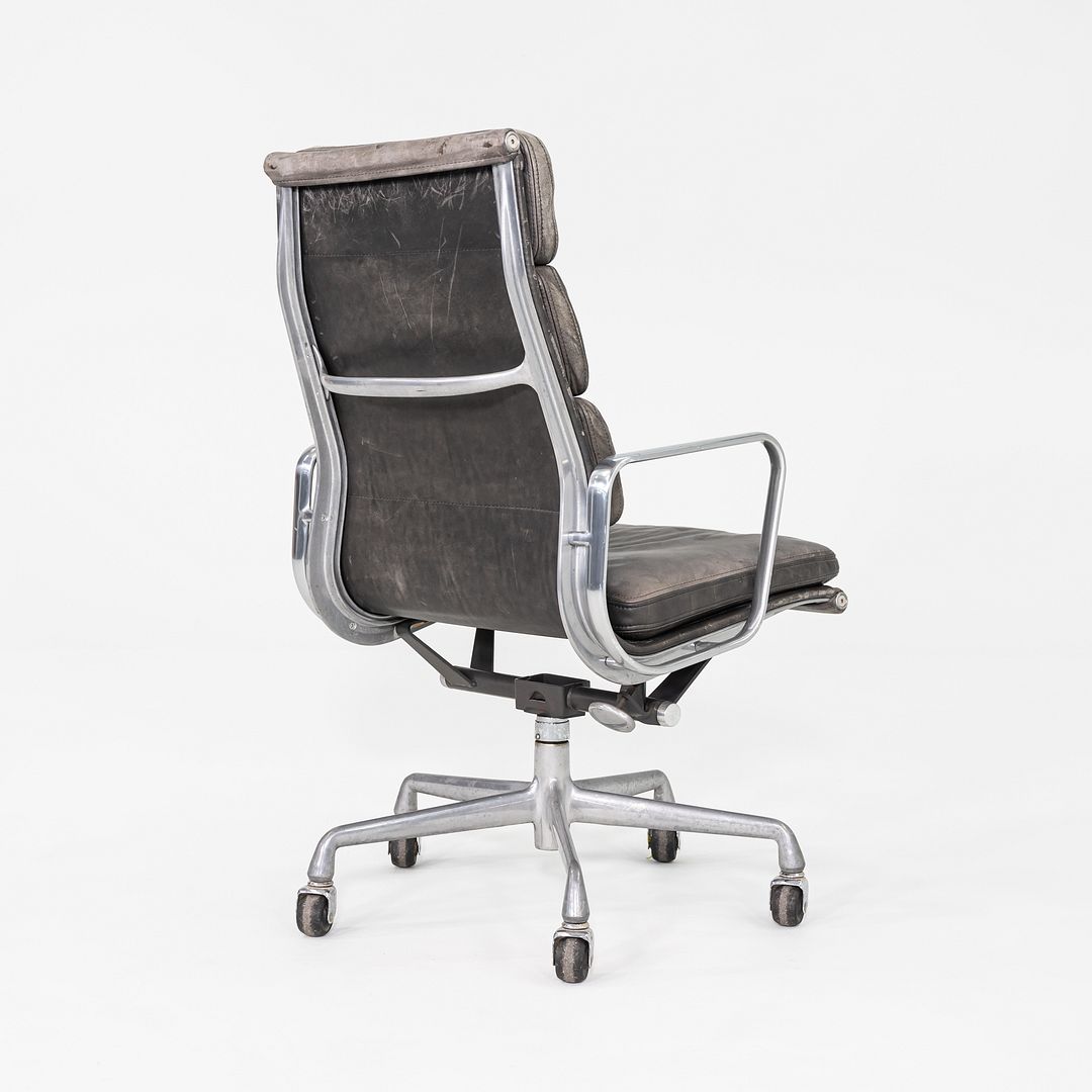 Soft Pad Executive Chair, EA437