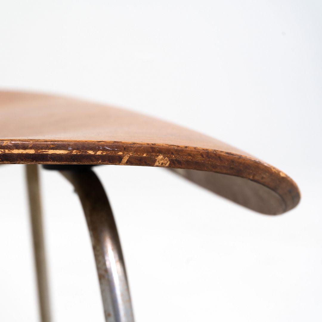 DCM Chair