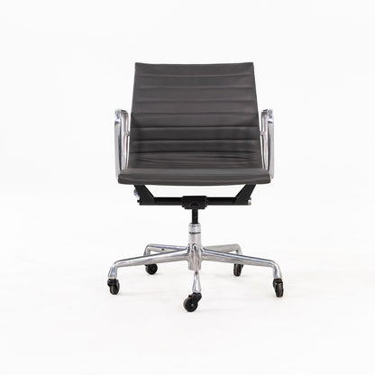 Aluminum Group Management Desk Chair, Model EA335