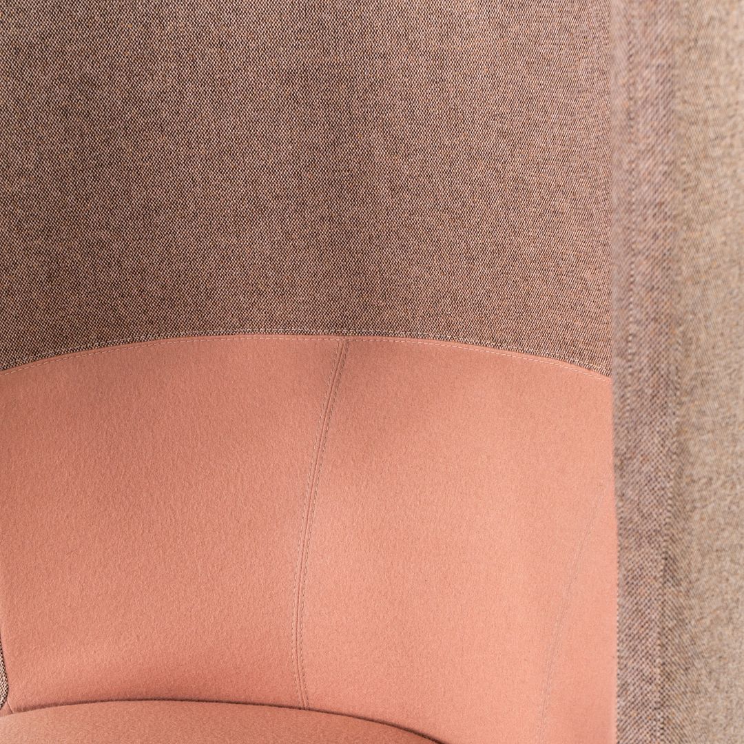 Round Private Lounge Chair