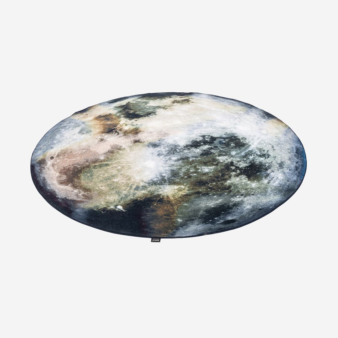 Mooon Rug