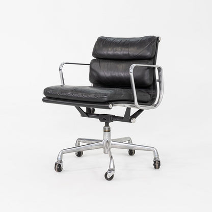 Soft Pad Management Chair, EA435