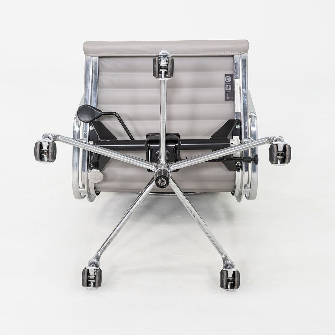 Eames Aluminum Group Management Desk Chair, Model EA335