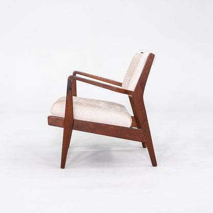 U-430 Lounge Chair