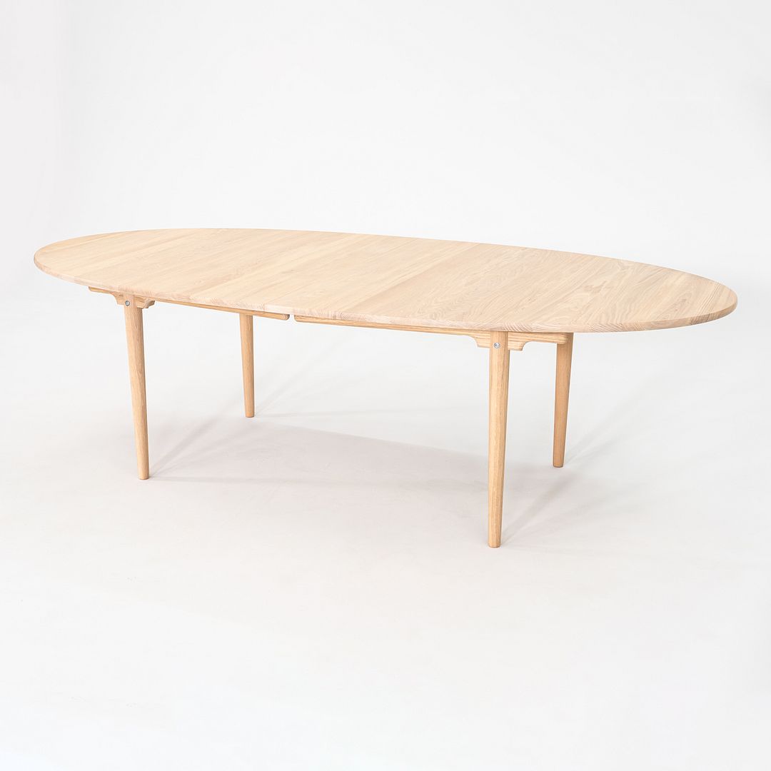 CH339 Dining Table