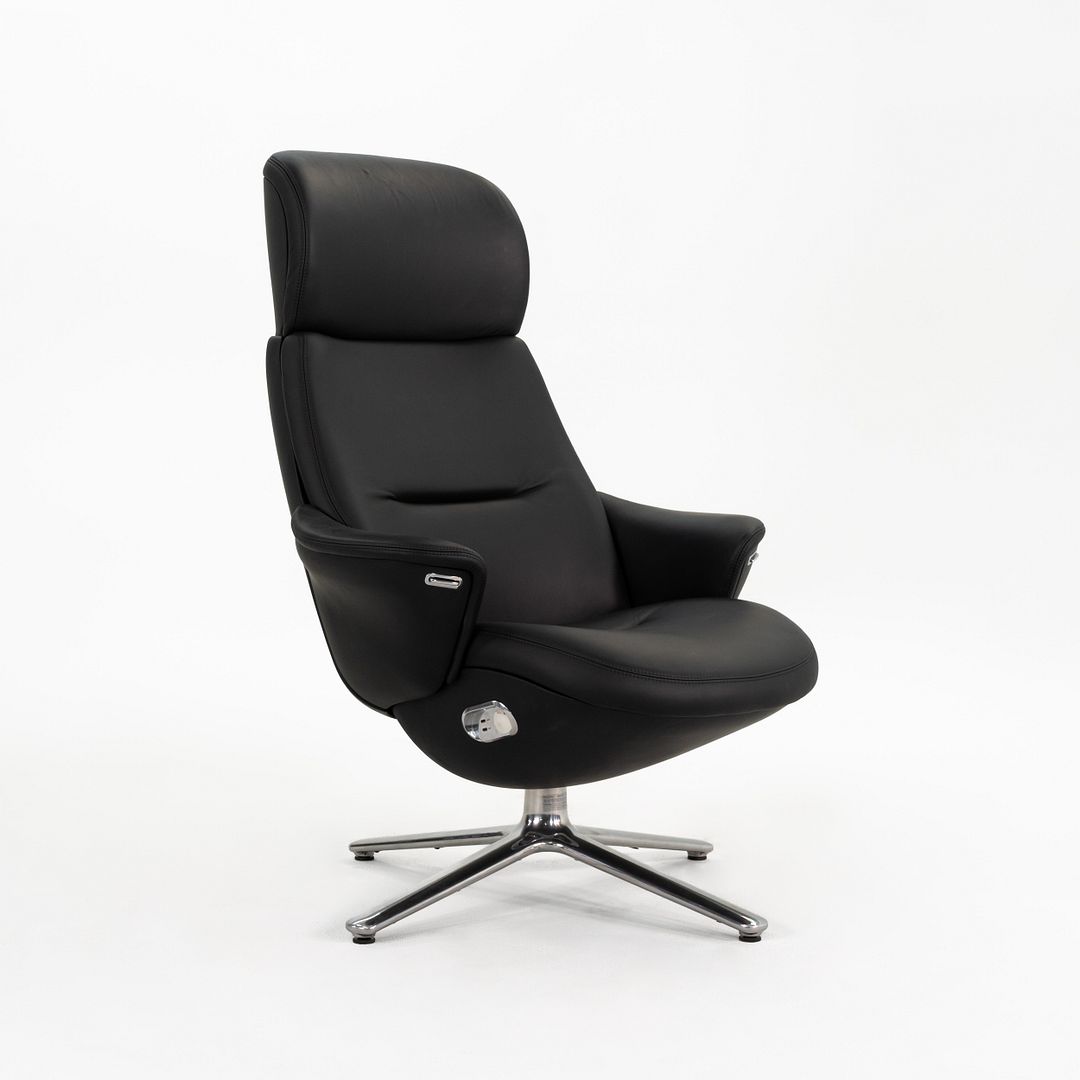 Diffrient Lounge Chair and Ottoman