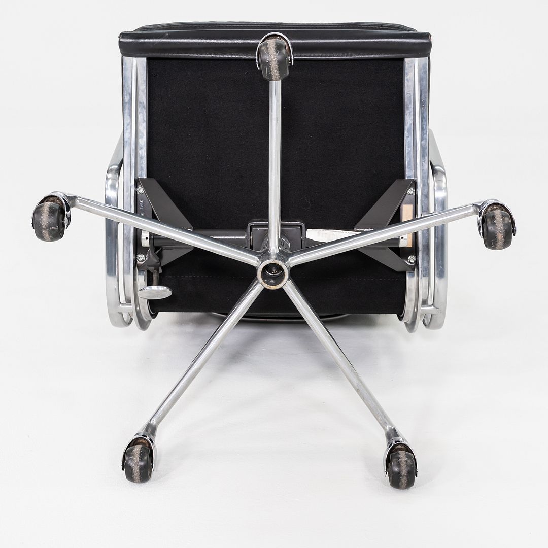 Soft Pad Management Chair, EA435
