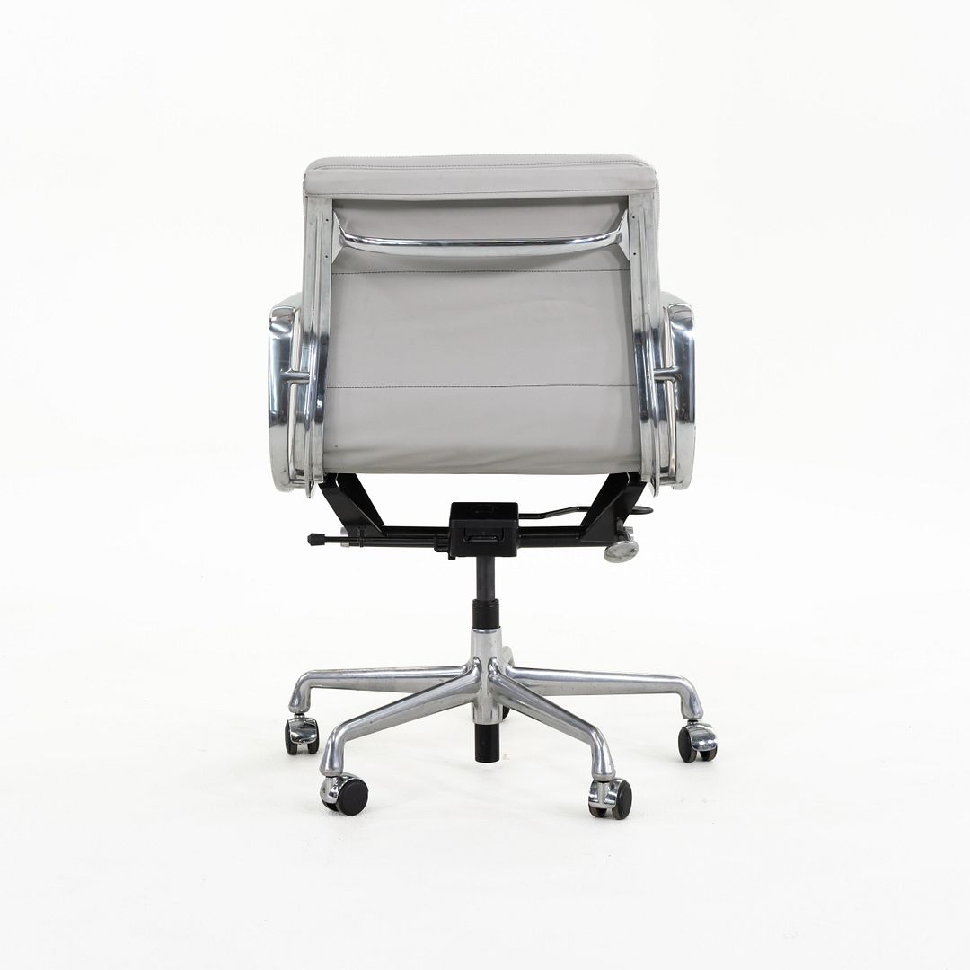 Eames Soft Pad Management Desk Chair, EA435