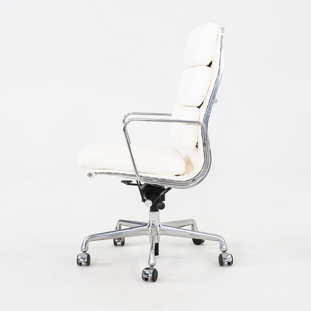 Soft Pad Executive Chair, Model EA437
