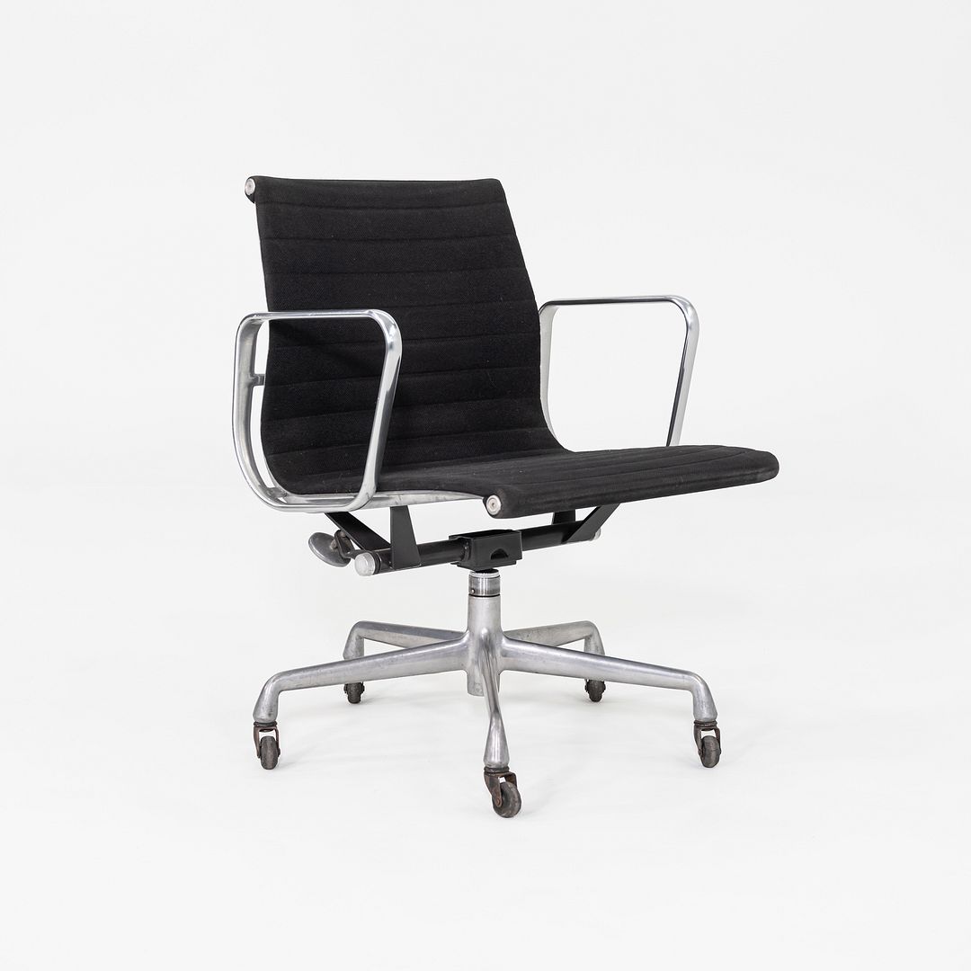 Aluminum Group Management Desk Chair, Model EA335