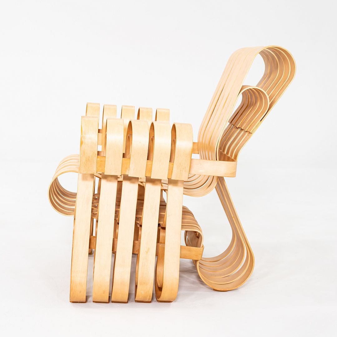 Power Play Lounge Chair