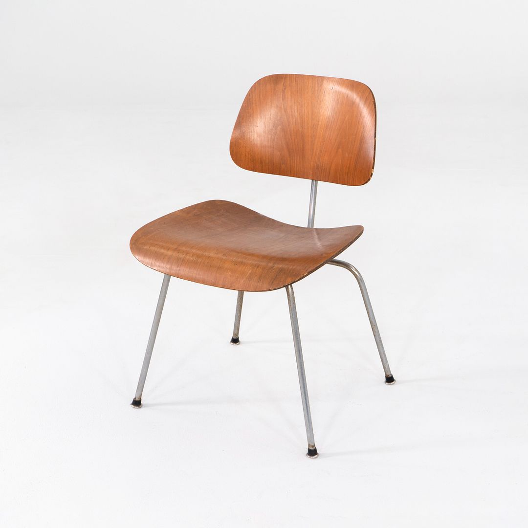 DCM Chair