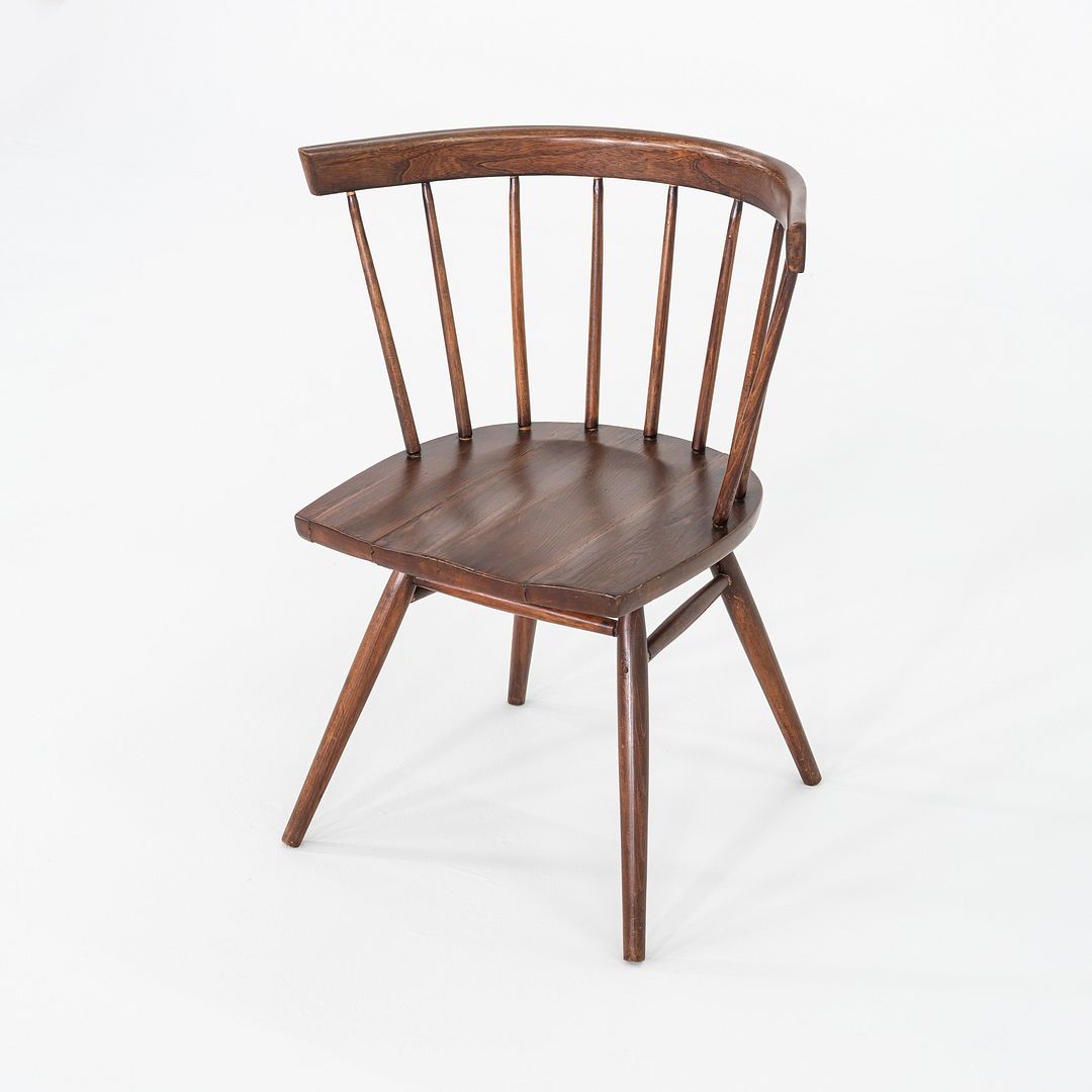 N19 Straight Chair