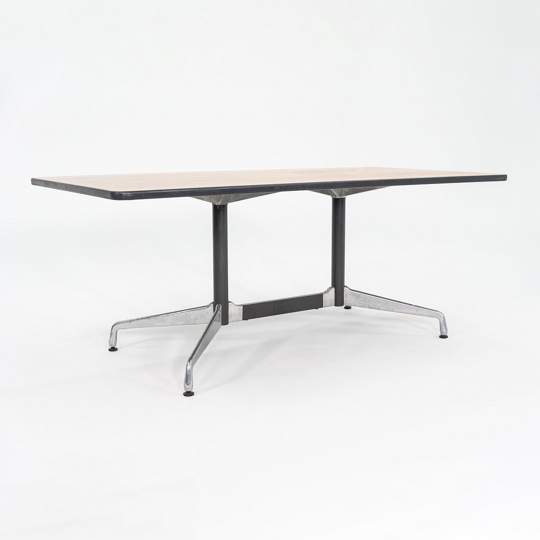 Segmented Conference Table, Model ET143
