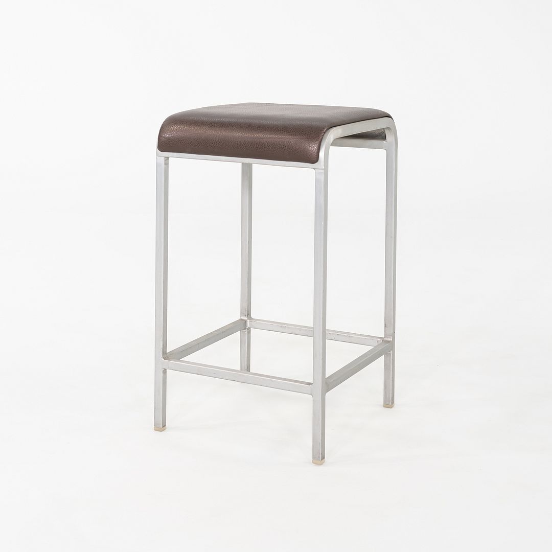 20-06 Stool