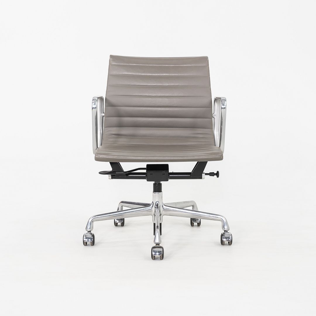 Aluminum Group Management Desk Chair, Model EA335