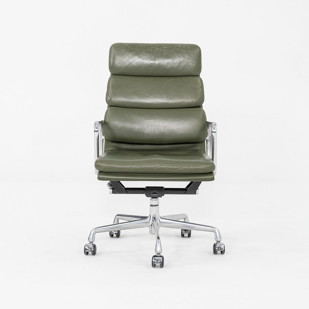 Soft Pad Executive Chair, Model EA437