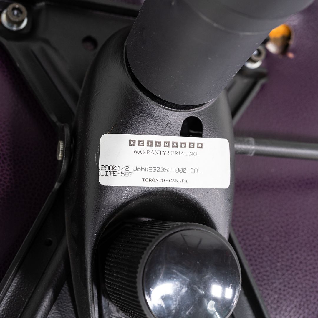 Elite Desk Chair, Model 587-5