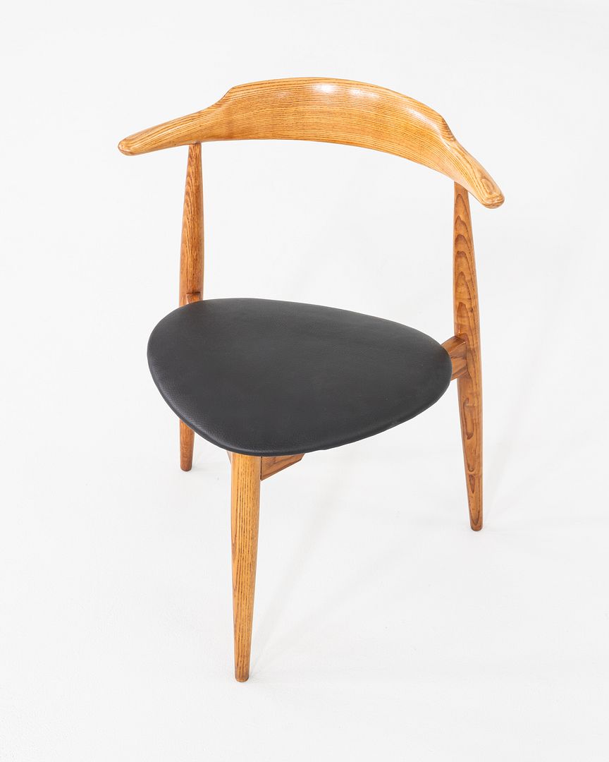 FH4103 Heart Chair