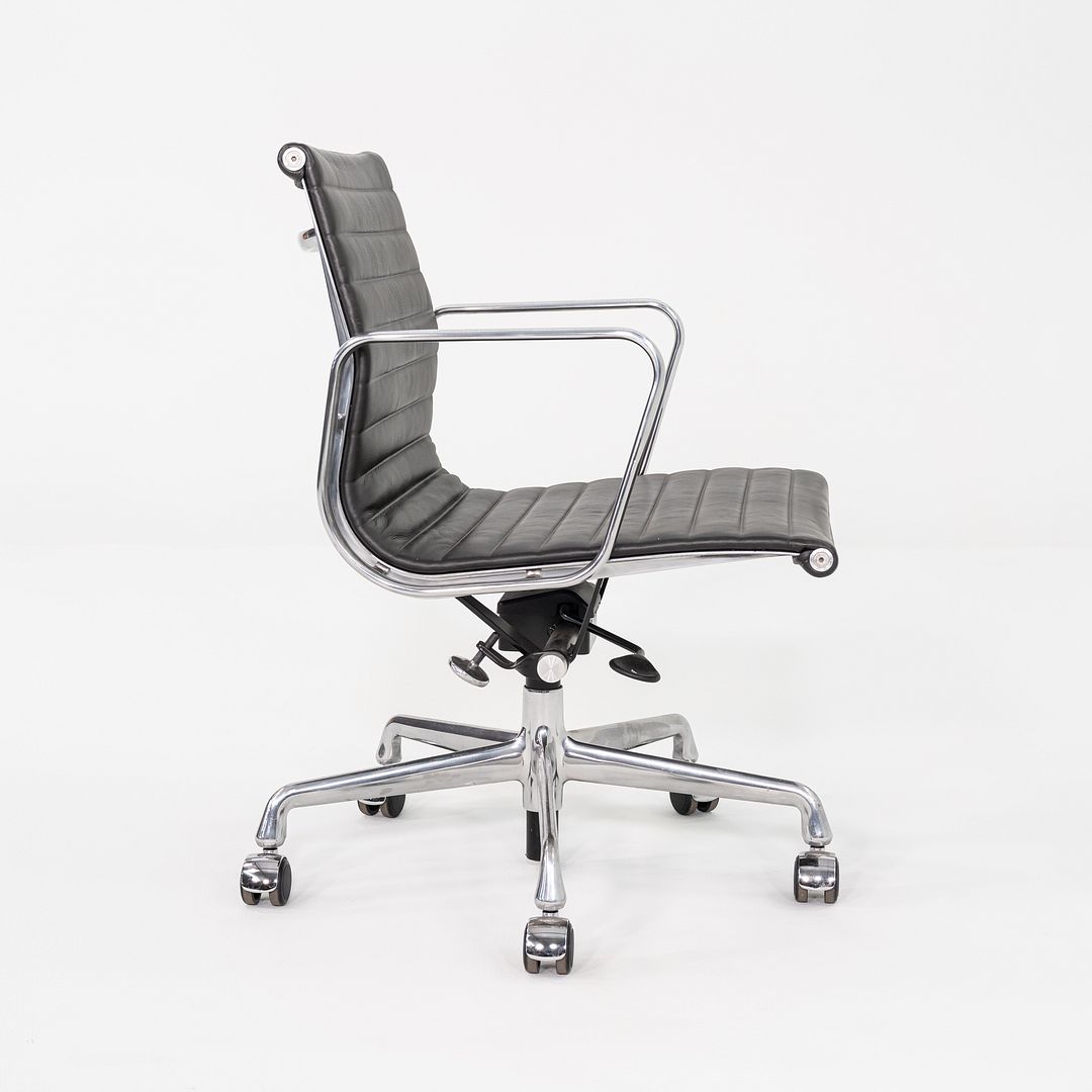 Aluminum Group Management Desk Chair, Model EA335