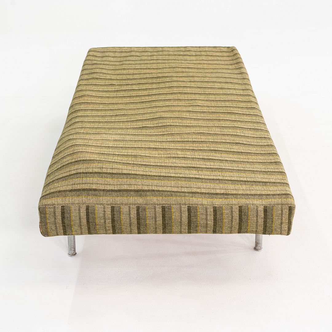 Model AP-36 daybed