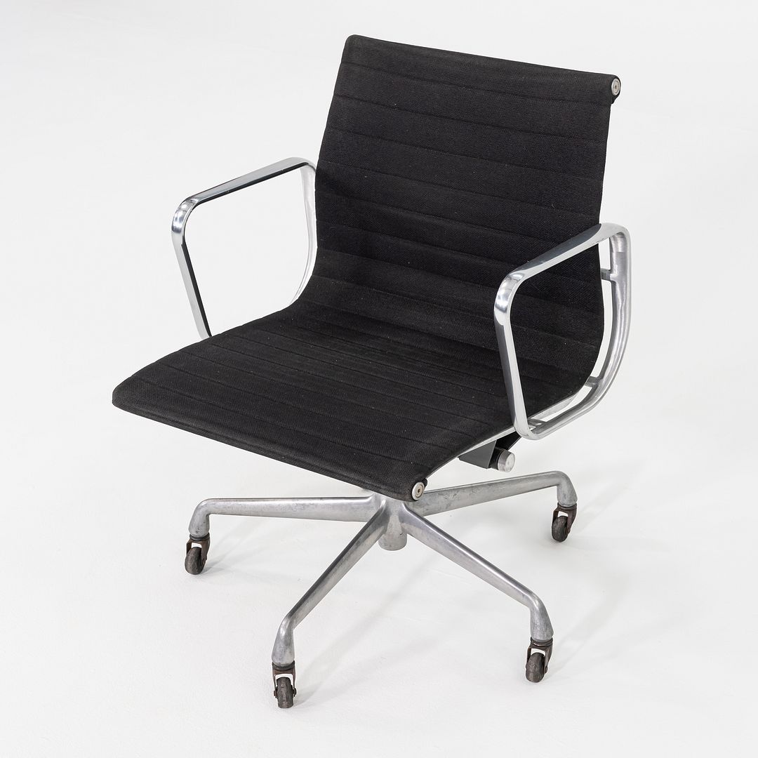 Aluminum Group Management Desk Chair, Model EA335