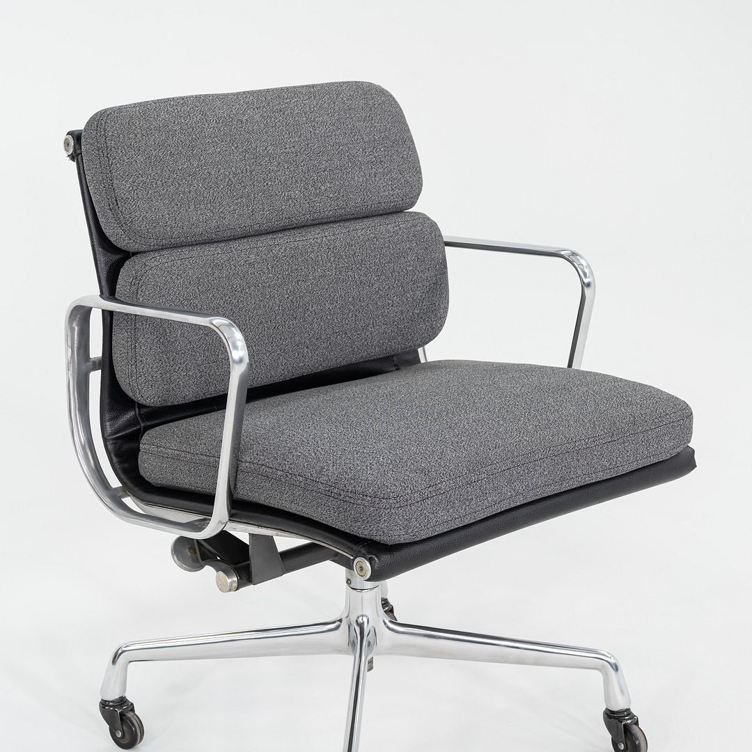 Eames Soft Pad Management Chair, Model EA417