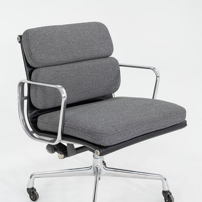 Eames Soft Pad Management Chair, Model EA417